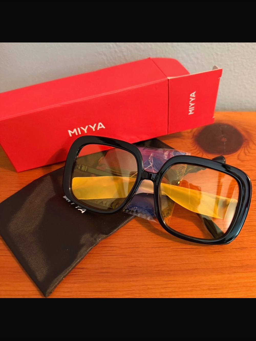 MIYYA New Women’s Black Frame Sunglasses with Yellow-Tinted Lenses